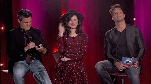 Entre tantas lágrimas que no se nos olvide sonreír. Aquí te dejamos unos cuantos GIFs that will make your day a bit brighter.