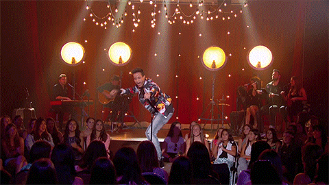 Entre tantas lágrimas que no se nos olvide sonreír. Aquí te dejamos unos cuantos GIFs that will make your day a bit brighter.