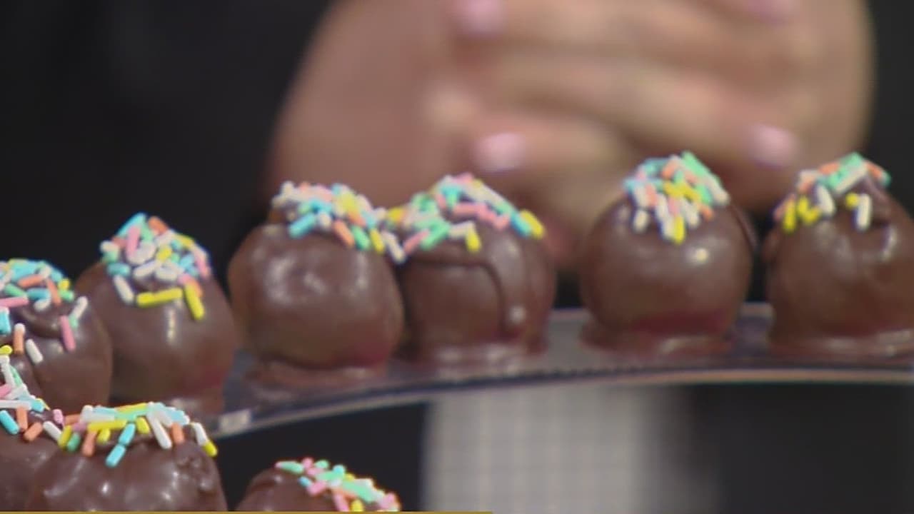 Aprende a preparar unos deliciosos Cake Pops para tus hijos en casa