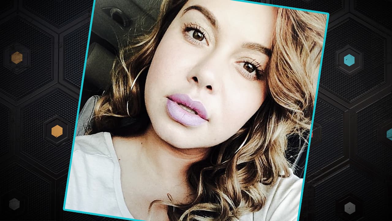 Chiquis es una profesional haciendo la pose del 'duck face' y subiendo las imágenes a sus redes. La razón es que además de ser fan No. 1 del maquillaje, promociona la colección de labiales de su línea de cosméticos Be Flawless. Los tienes en nude, fucsia, rojo y más, ella los modela todos.