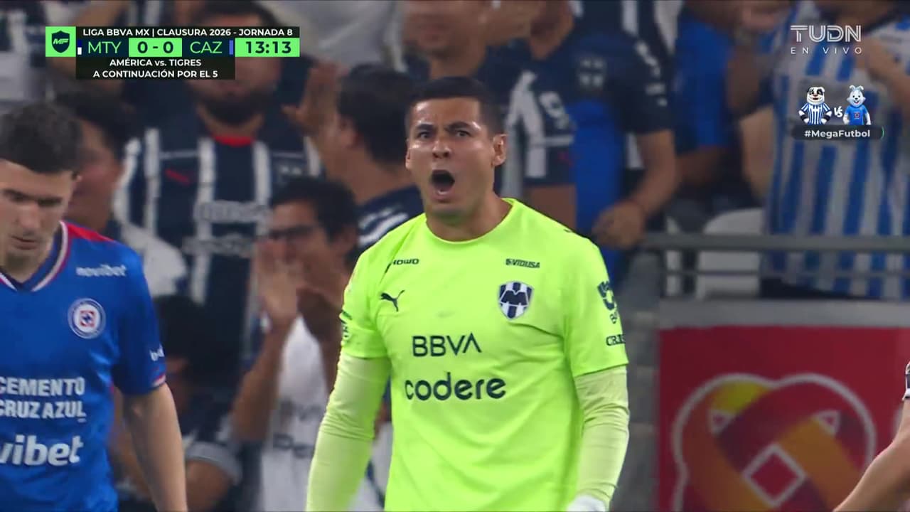 ¡Increíble! José Paradela falla un penal vs. Monterrey y así reaccionan