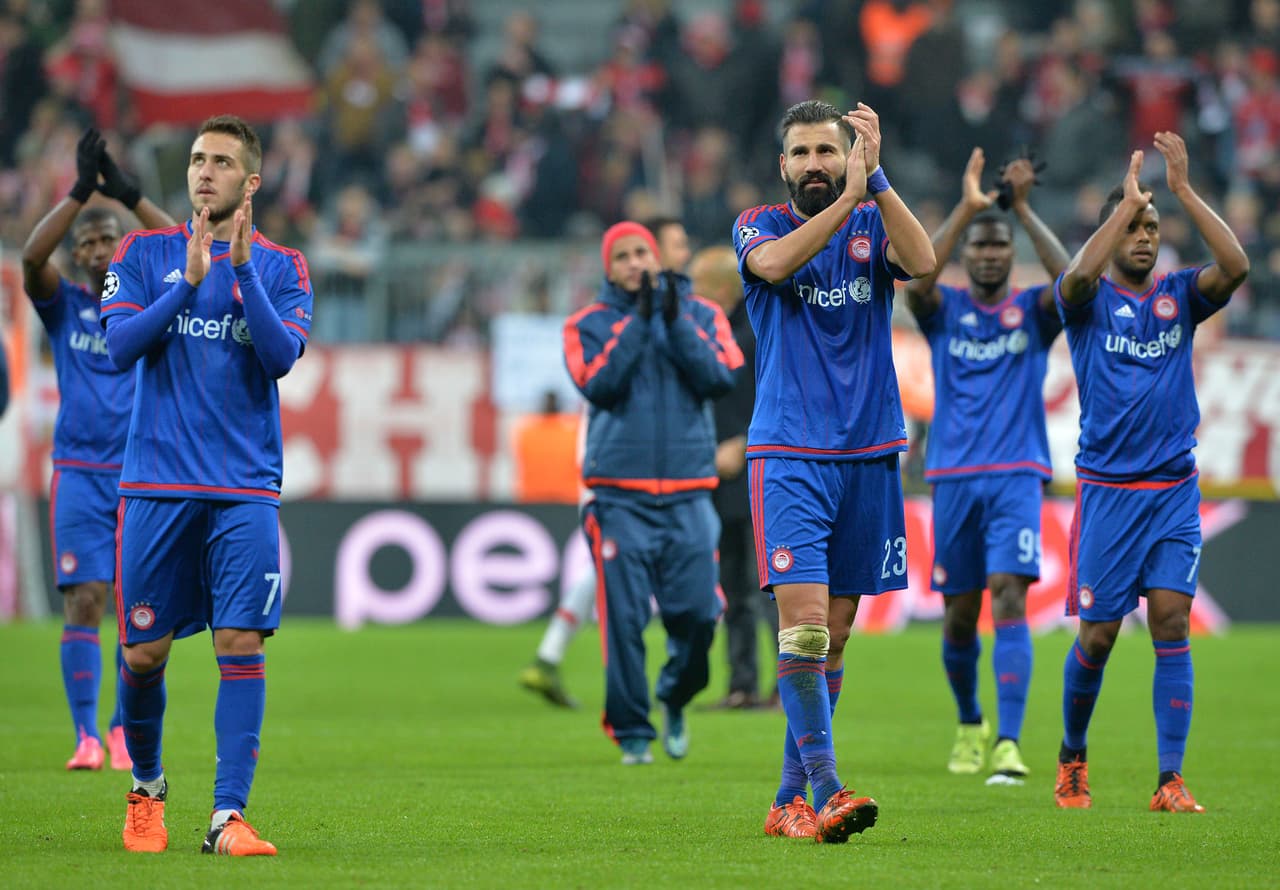 Olympiacos y Alan Pulido se meten a semifinales de la Copa de Grecia