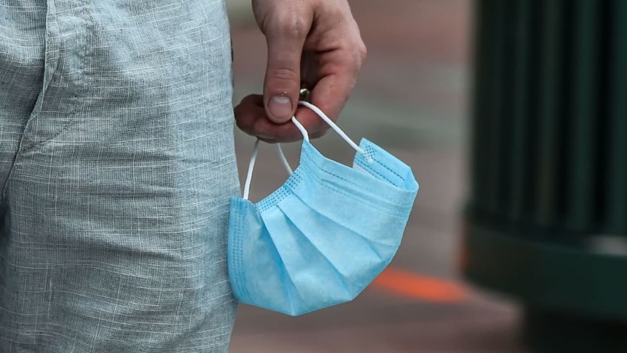 Condado Broward suspende el toque de queda que había impuesto por el coronavirus