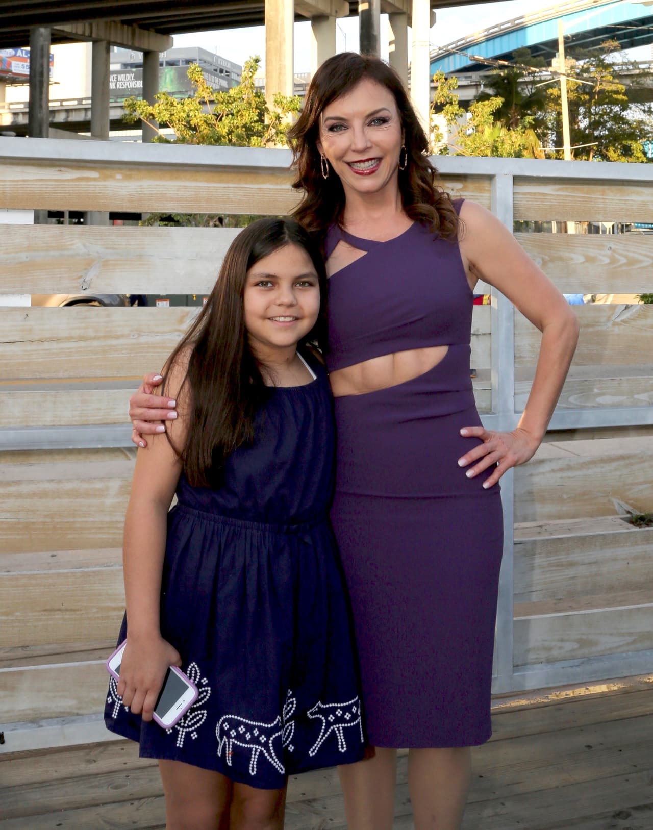 “Conoció su ciudad y paseamos en el famoso tren Chepe que recorre la Sierra de Chihuahua”, reveló la también cantante el 8 de agosto de 2016, en entrevista con la revista People.