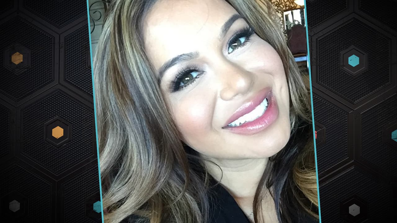 Chiquis es una profesional haciendo la pose del 'duck face' y subiendo las imágenes a sus redes. La razón es que además de ser fan No. 1 del maquillaje, promociona la colección de labiales de su línea de cosméticos Be Flawless. Los tienes en nude, fucsia, rojo y más, ella los modela todos.