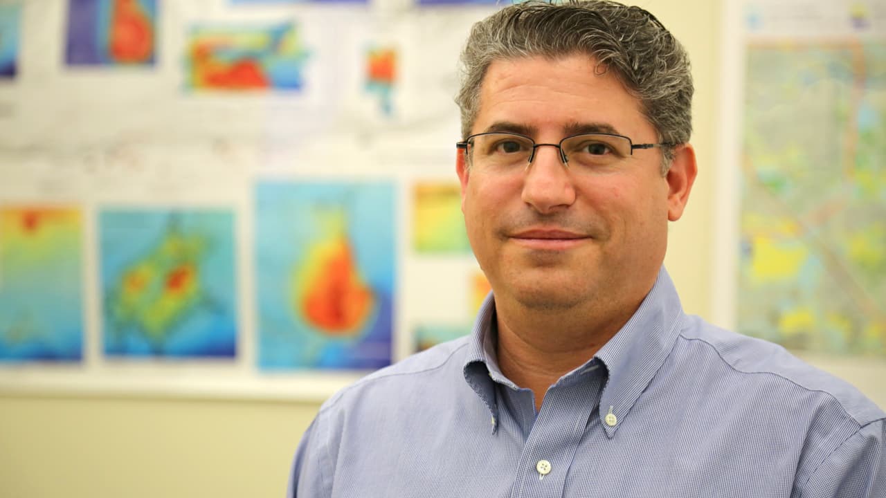 “Aquí aceptamos un riesgo mayor, en parte porque no queremos restringir el desarrollo, aunque ese desarrollo con frecuencia sea arrasado por las aguas”. Samuel Brody.