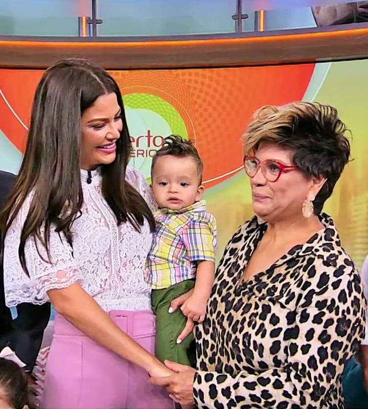 Ana Patricia se ganó una segunda madre cuando se casó con Luis Carlos, desde entonces se han demostrado cariño y confianza, por lo que no podía faltar en la celebración de un triunfo más de su nuera. “Yo pienso que el paso que va a dar Ana es un paso al estrellato porque ella brilla en donde quiera que esté”, expresó María Goretti a su nuera. 
<br>