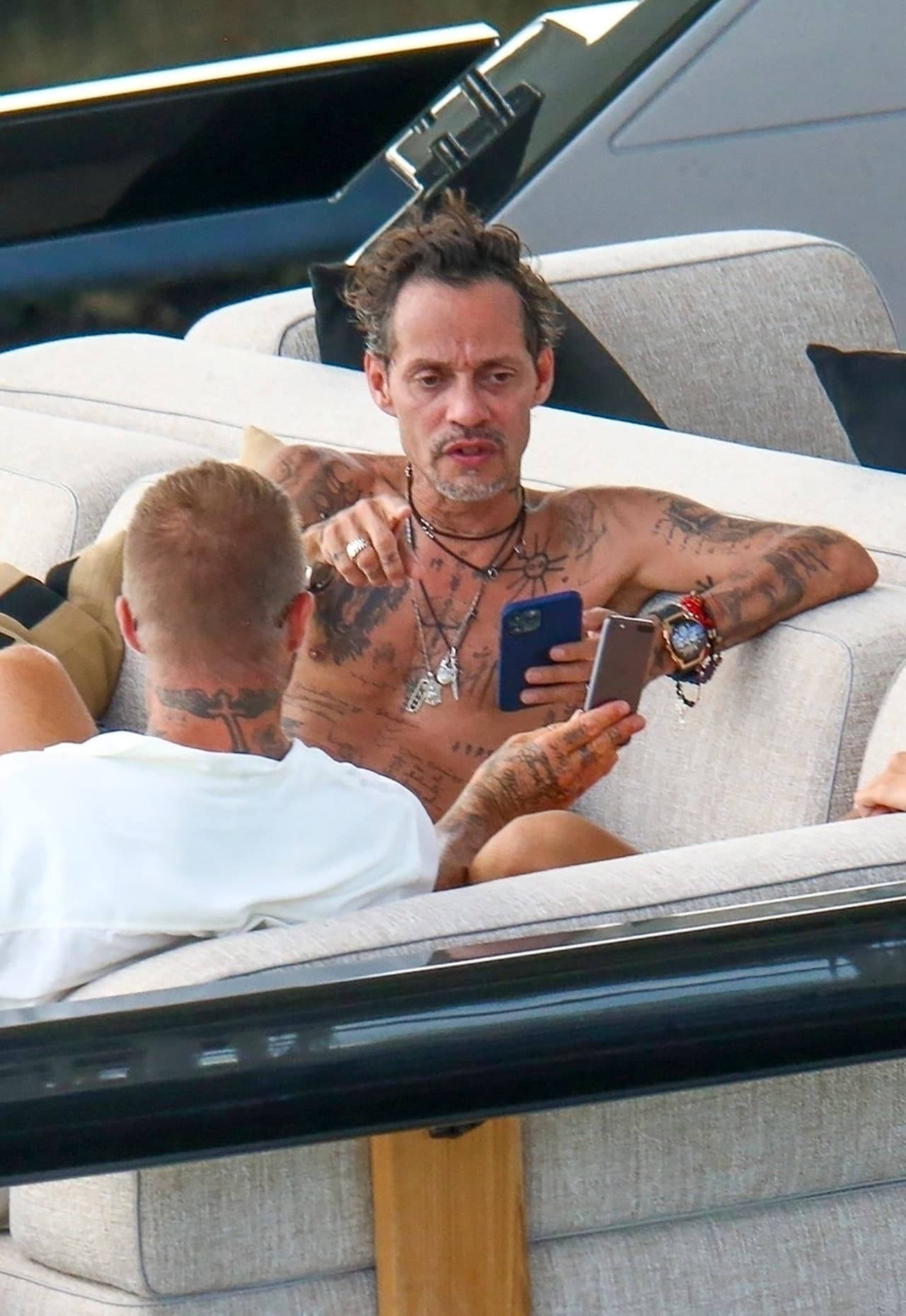 El salsero se fue a los titulares de varios medios alrededor del mundo y en redes sociales por estas imágenes. 
<br>