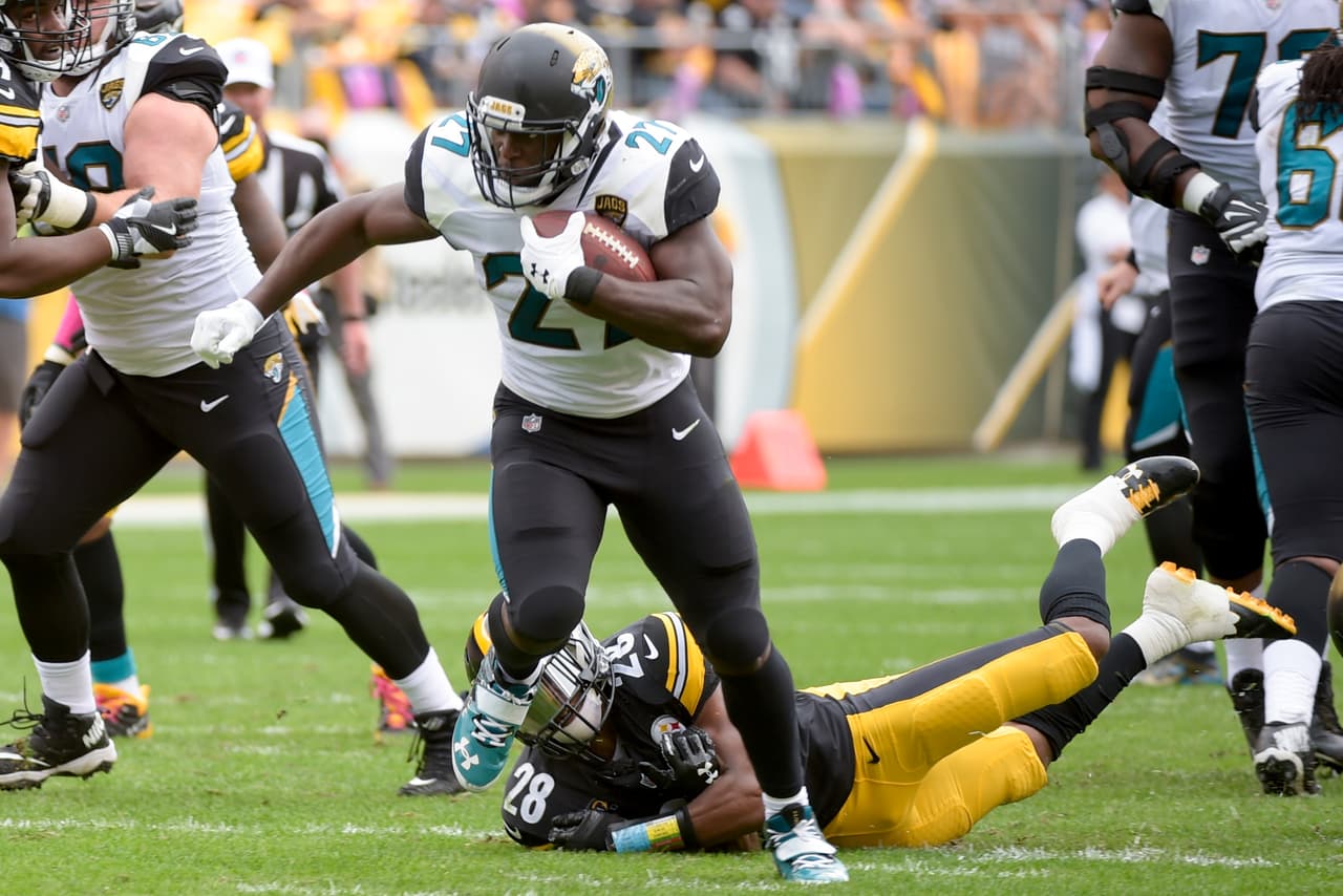 El RB apareció para poner en ventaja a los Jaguars y después la defensa hizo su trabajo para dejar un 7-6 al medio tiempo que ilusionaba a los fanáticos de los Steelers con poder remontar pues tendrían la primera posesión del segundo medio.