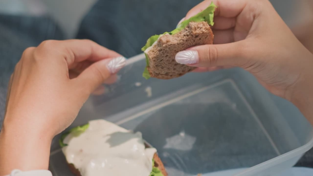 Cada vez menos familias reciben beneficios del programa SNAP, ¿qué alternativas hay en Texas?
