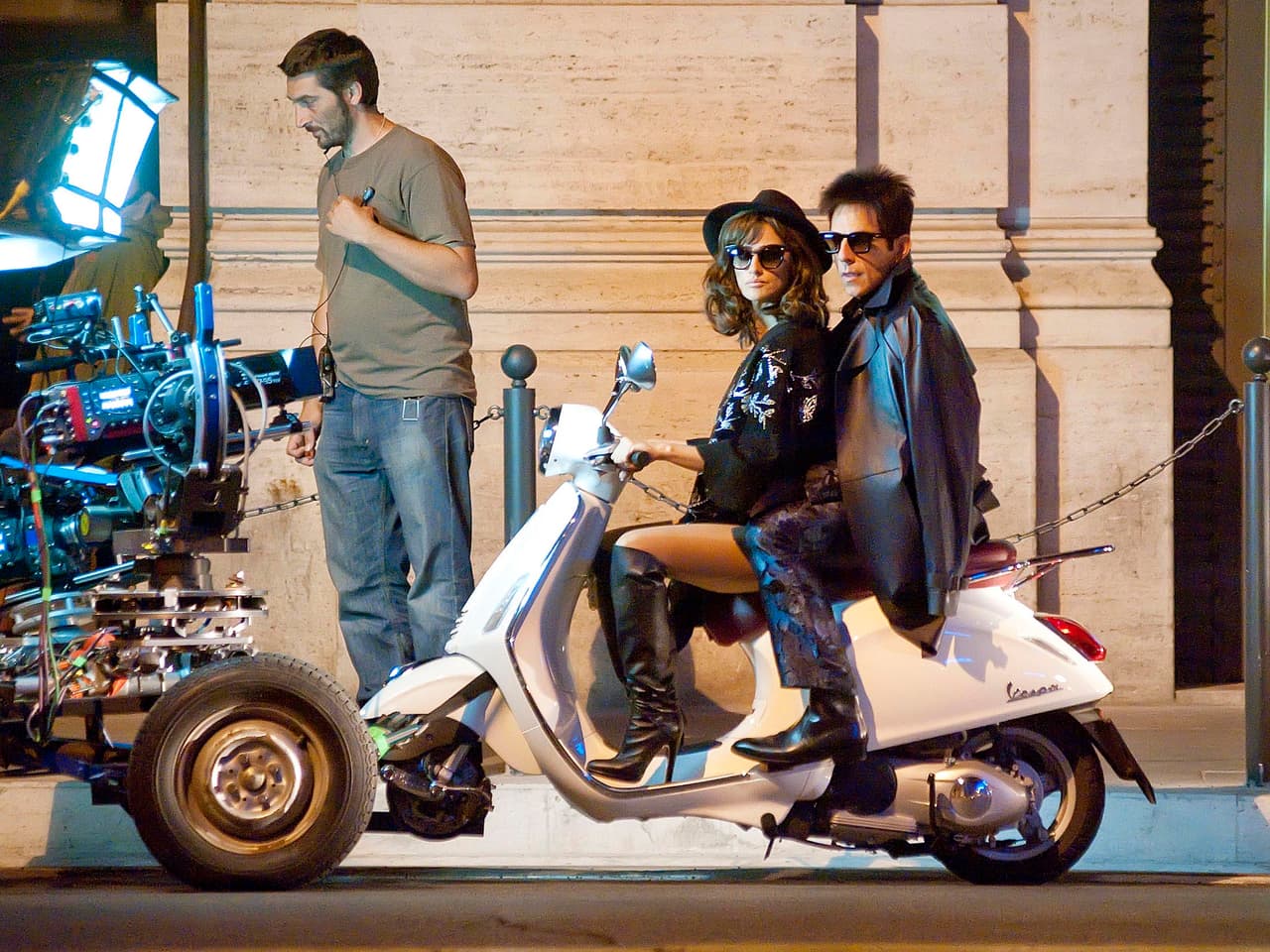 Lamentamos mucho la pérdida de su amado padre.