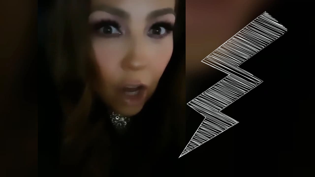A Thalía le tronó el vestido y asombrada ella misma cuenta lo que pasó