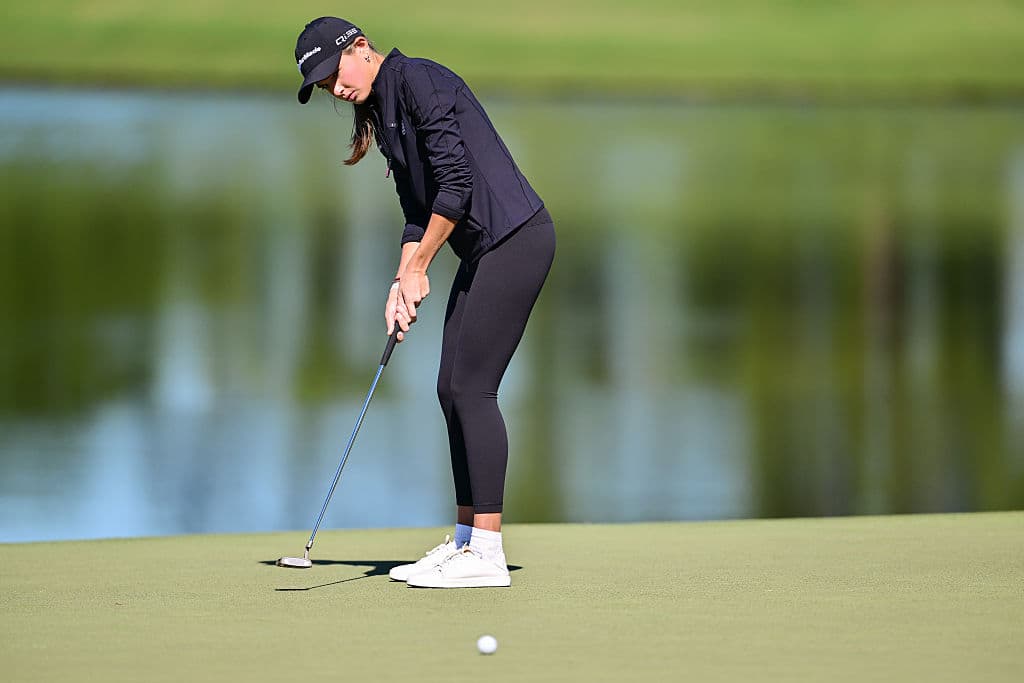 Kai Trump cursa su último año de bachillerato, y en 2026 ingresará a la Universidad de Miami, donde integrará el equipo de golf.