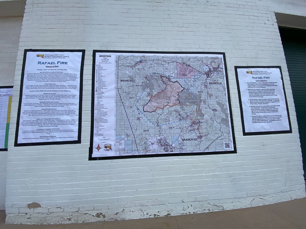 Este mapa nos muestra una vista aérea del procedimiento, el borde negro indica todas las zonas como en la que estamos parados, areas de contemiento.