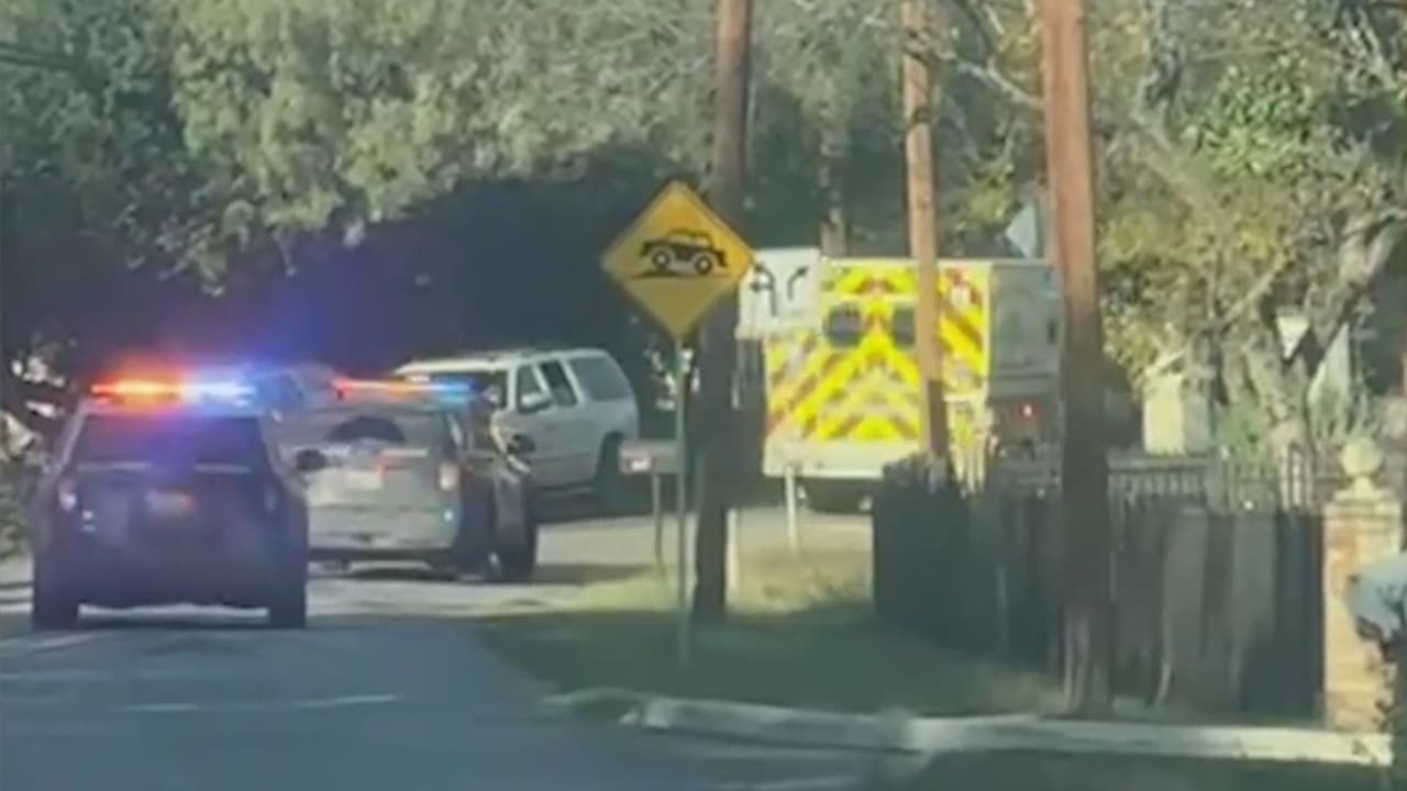 Un auto atropella a un hombre, quien se intenta vengar y provoca hasta el cierre de una escuela