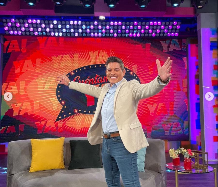 "En estos momentos me siento muy bien, 
<b><a href="https://www.univision.com/famosos/ernesto-laguardia-no-quiere-un-equipo-de-futbol-pero-si-una-familia-grande-a-sus-60-anos-busca-un-cuarto-hijo-fotos" target="_blank">muy rejuvenecido</a></b> por dentro, y creo que eso se refleja", compartió. 
<br>