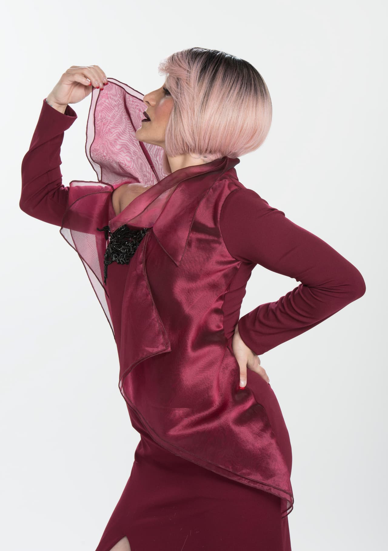 "Yo vengo a calificar perfección, eso es lo mínimo que espero", dijo la experimentada jueza a quien también se le conoce como 'La reina de la comedia musical', debido a su sólida trayectoria en este rubro.