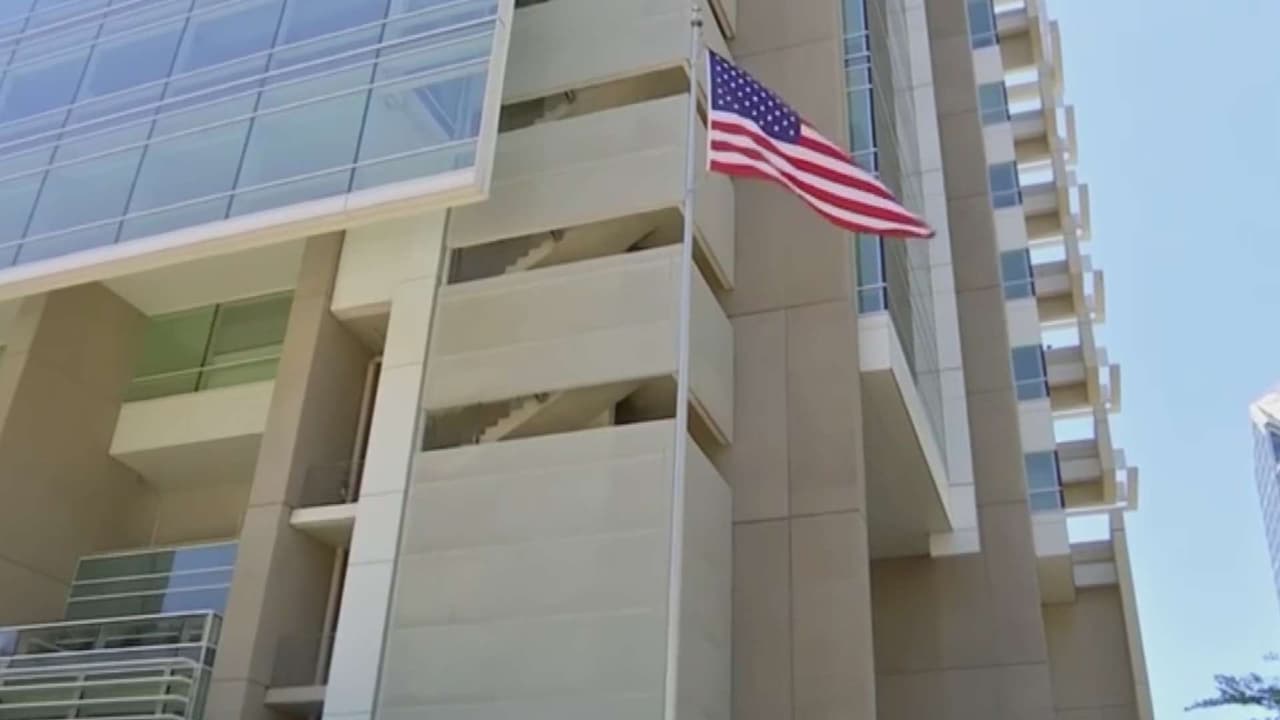Inmigración tus Derechos | NY prohíbe arrestos de ICE dentro de los tribunales de inmigración