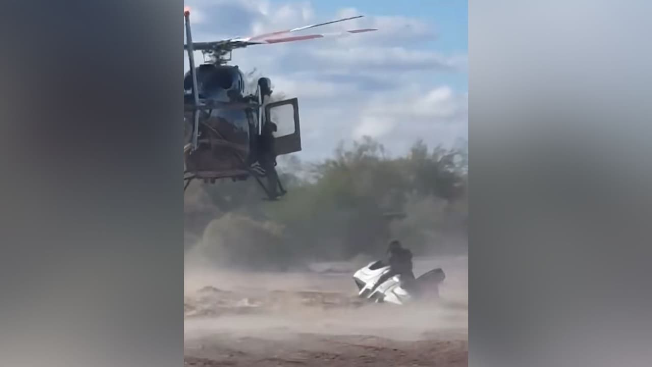 Dramáticos rescates por inundaciones en el suroeste de Estados Unidos por los efectos de Polo