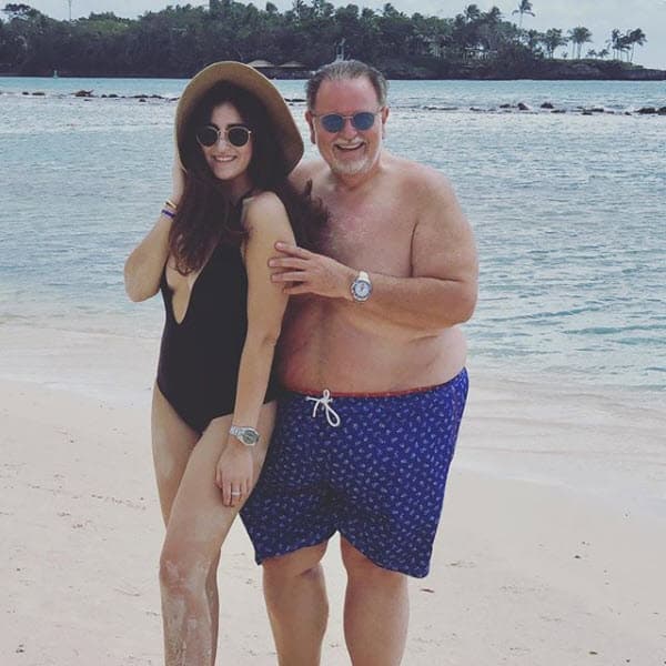 Por eso en sus vacaciones Raúl trata de ir a la playa y lograr un bronceado perfecto.