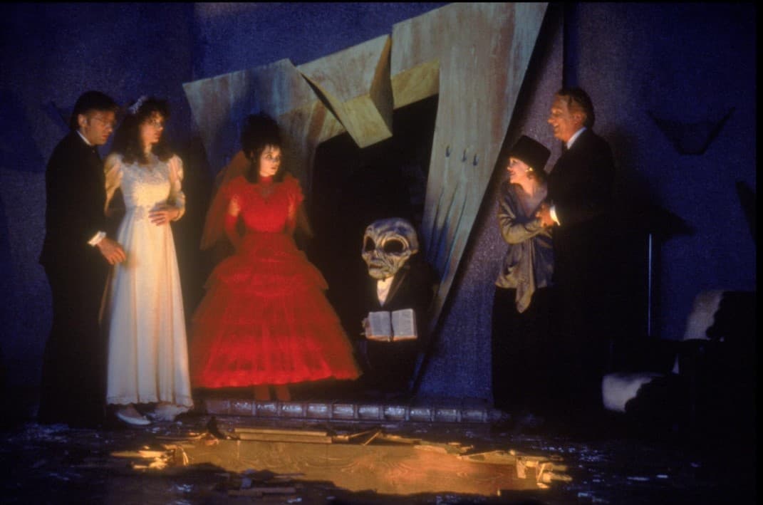 Winona Ryder interpretó a Lydia en la cinta.