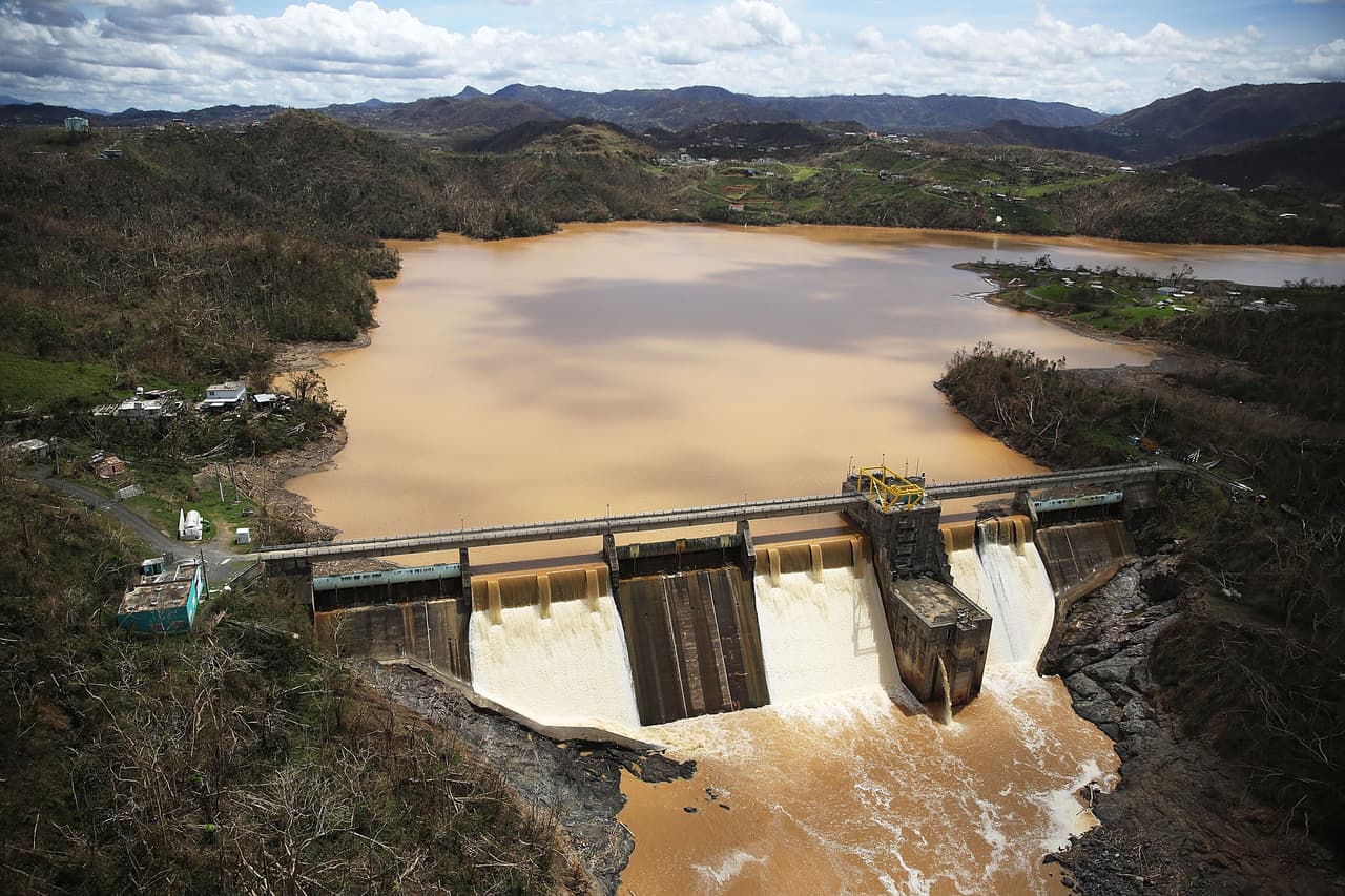 <b>Embalse La Plata </b>
<br>
<br>El embalse se encuentra en el nivel de alerta verde, que indica que no hay riesgo de racionamiento. El embalse surte a más de 130,000 hogares en los municipios de: Dorado, Guaynabo, Naranjito, Toa Alta, Toa Baja, Vega Alta, Comerío, Bayamón, Cataño y Corozal.