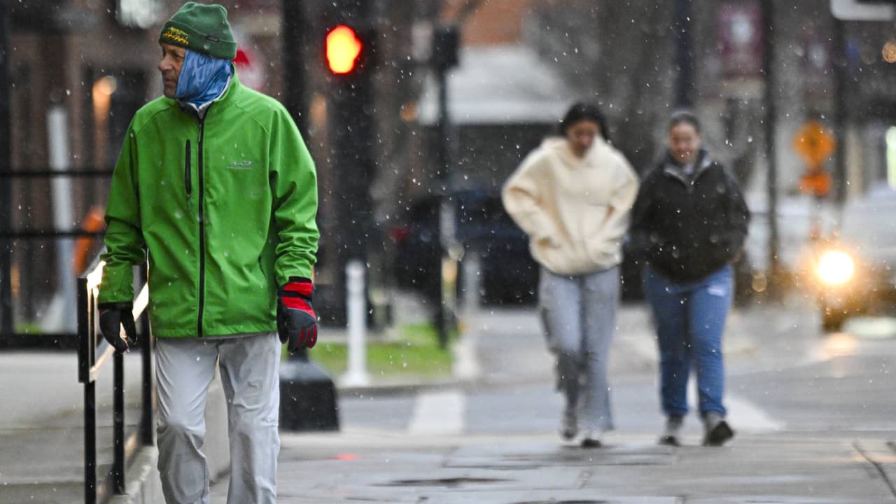 Refugios saturados en Florida Central ante el frío: más albergues abrirán por las bajas temperaturas