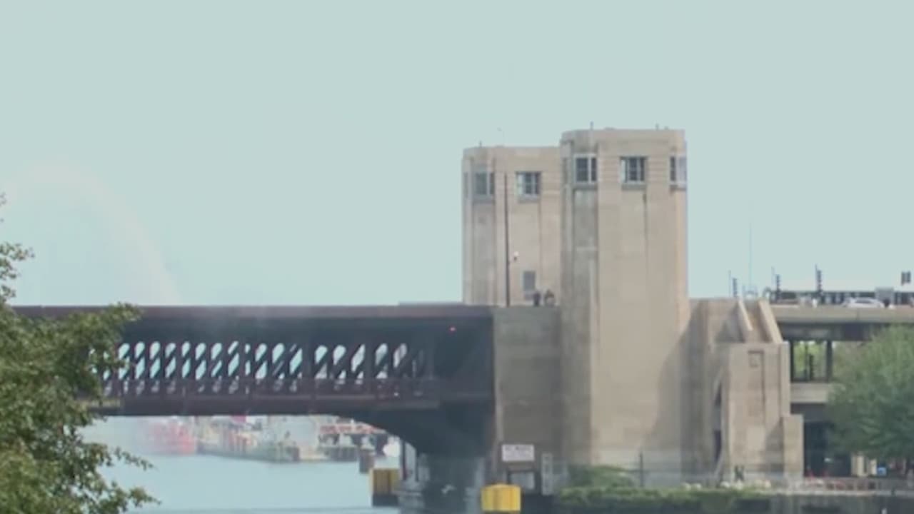 Ola de calor provoca fallas en puentes y caos vehicular en Chicago