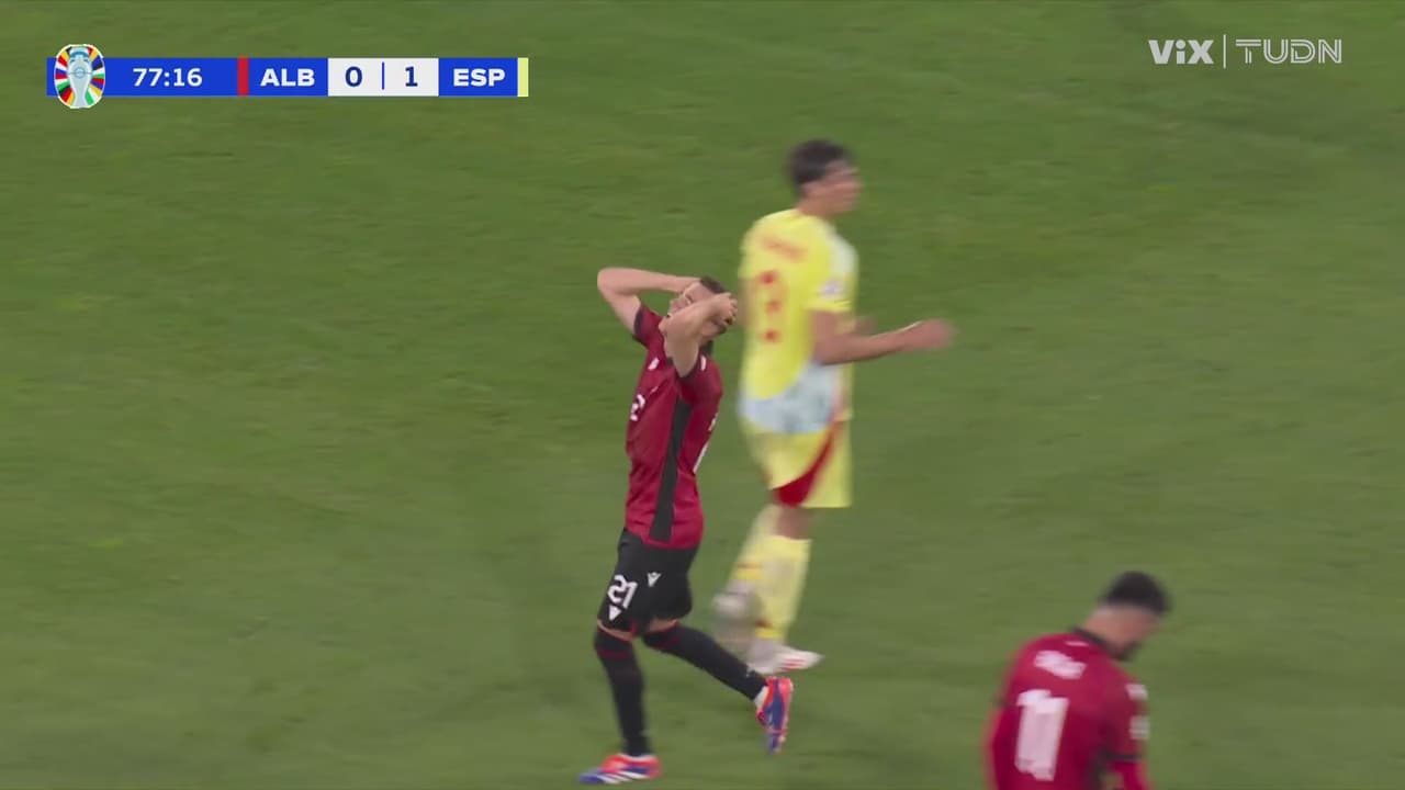 Otra vez Asllani buscó hacer daño a España, pero la de gajos dijo que no