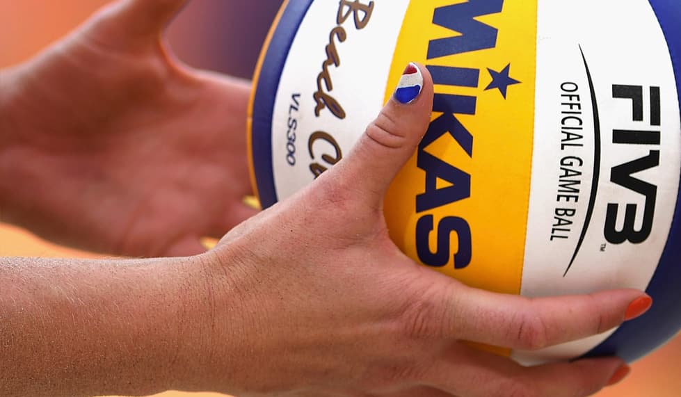 Los colores de la bandera de los Países Bajos decoraron las uñas de Jantine Van Der Vlist. Las franjas inclinadas acompañaron a la jugadora de voleibol de playa. 
<br>