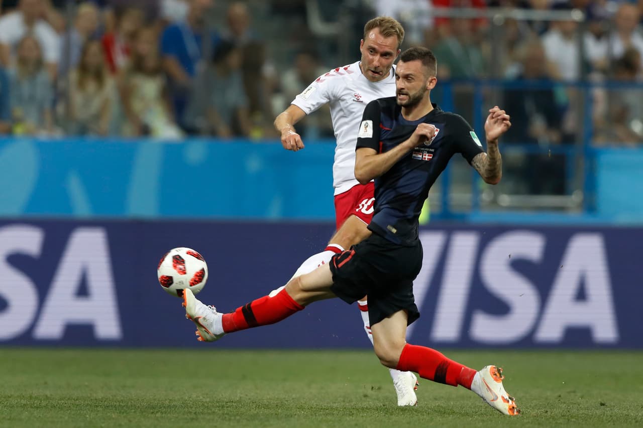 Una de sus grandes armas es el disparo de media y larga distancia. Su pierna derecha es de gran calidad y potencia, por ello no le dejaban libertades para jalar del gatillo.