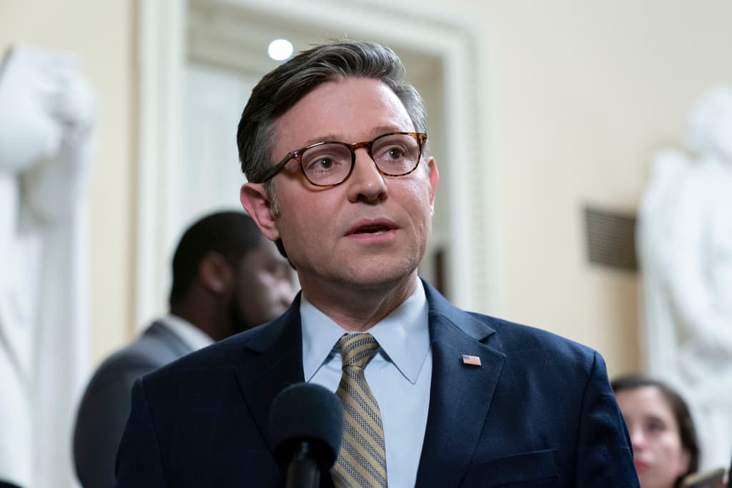 Trump apoya que Johnson siga como el líder republicano de la Cámara de Representantes