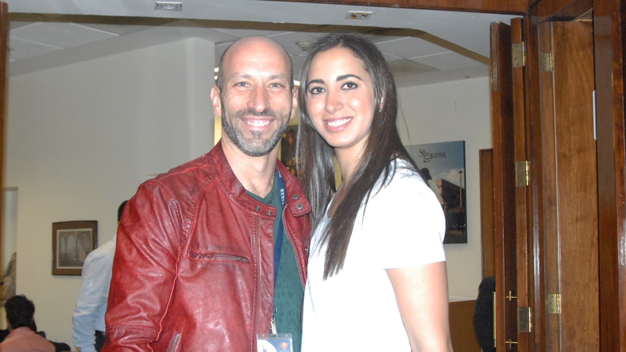 Ricardo Kleinbaum estuvo muy bien acompañado y no paró de reír con todo el elenco.