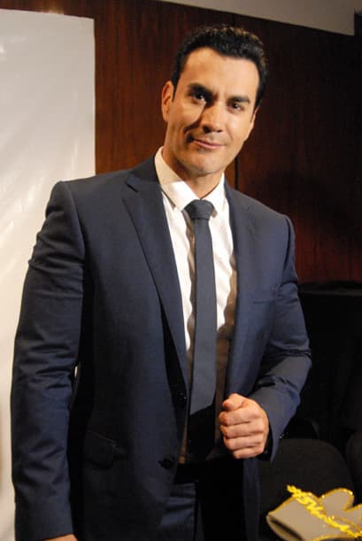 David acudió tan sonriente como siempre a ver el primer capítulo de "Tres Veces Ana" donde interpreta a "Ramiro".