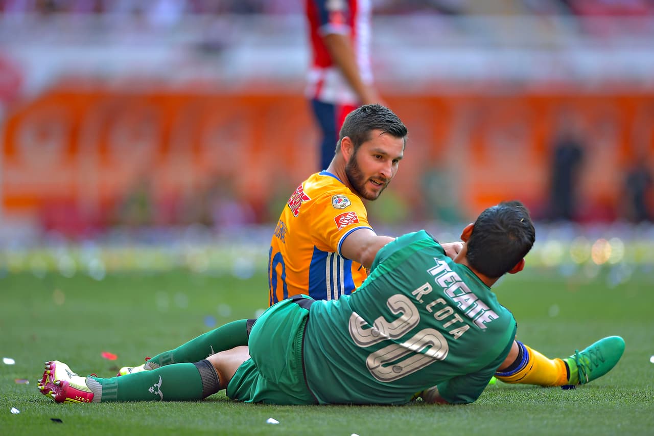 A Rodolfo Cota le ha hecho siete goles también, sin importar que el rival sea Chivas o León.