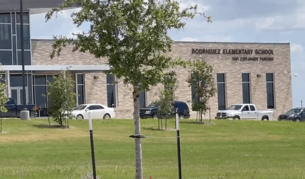 Hallan arma de fuego en la mochila de un estudiante de escuela primaria en San Marcos