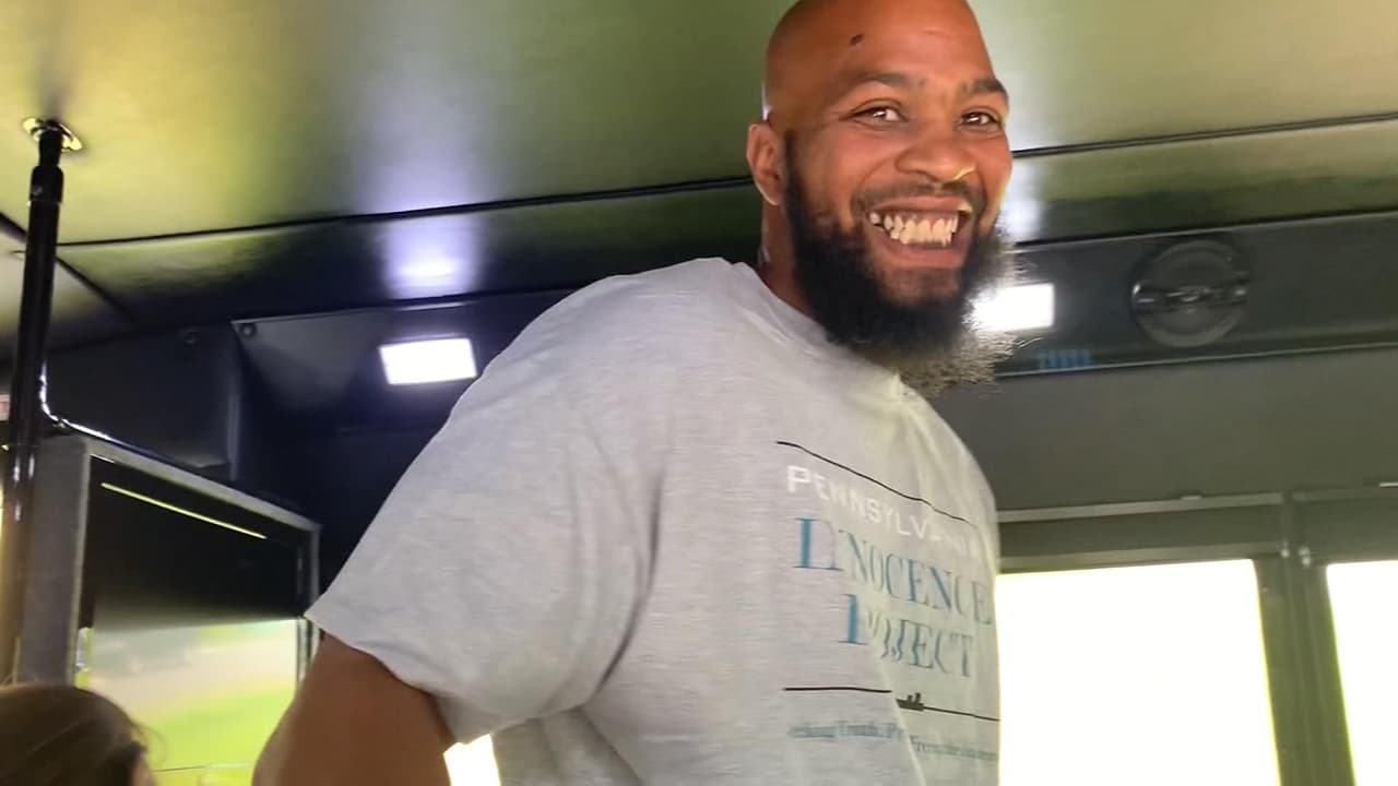 Tras casi 22 años en prisión, liberan a un hombre después de que el principal testigo del caso confesara el crimen