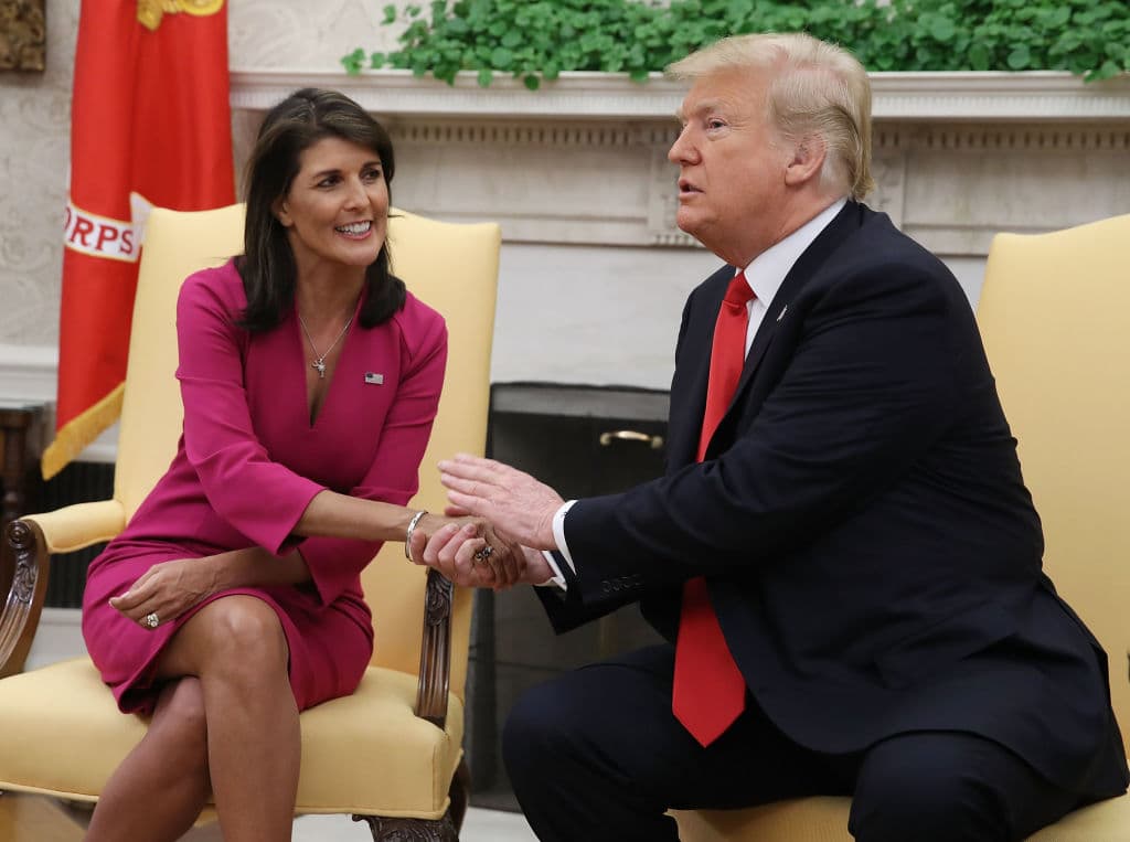 Haley y Trump en la Oficina Oval en 2018. (Photo by Mark Wilson/Getty Images)