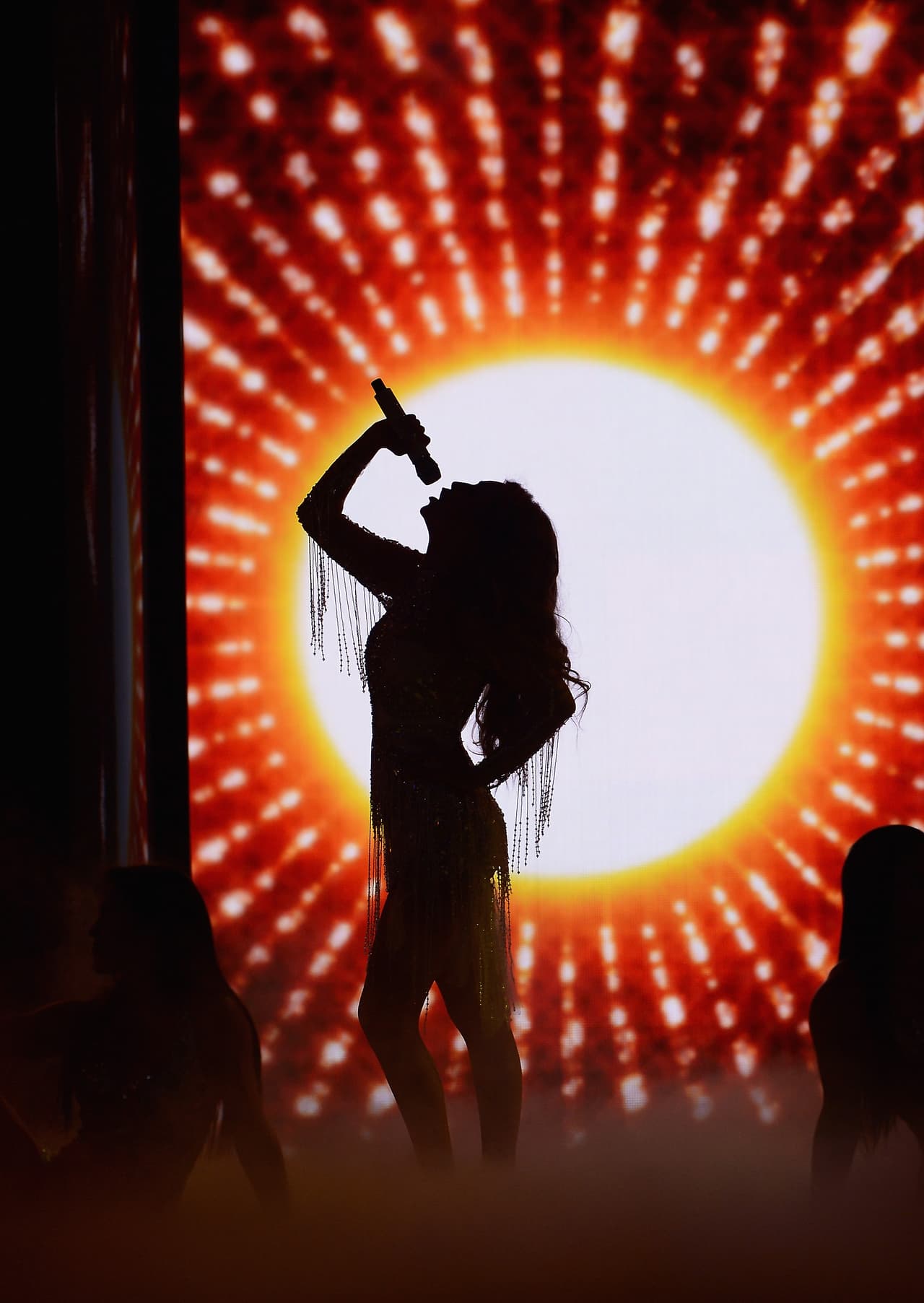 PREMIO LO NUESTRO. También hubo grandes momentos, como cuando entró en acción la bellísima Thalía.