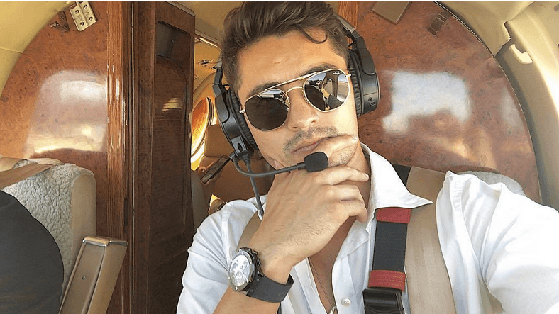 “Había una foto en donde se ve que Frida estuvo embarazada. Ella me lo dijo, me llamó. Yo estaba de vacaciones. Frida y yo ya no seguíamos juntos”, señaló Christian, quien por cerca de seis meses sostuvo un noviazgo con la hija de la 'Reina del Rock'.