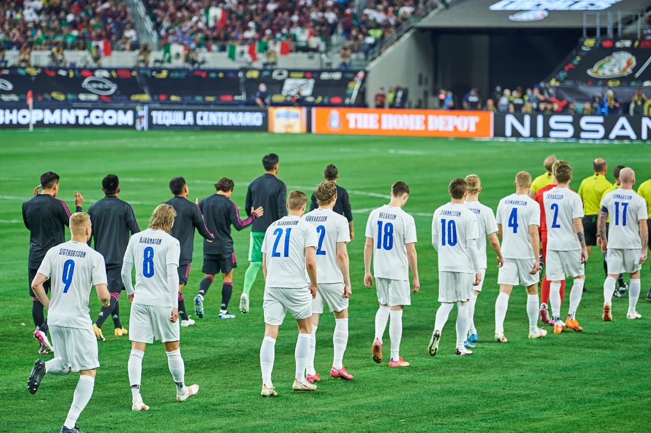 La selección mexicana derrotó a Islandia tras un primer tiempo que generó algunas dudas, pero en el complemento con ‘Chucky’ Lozano, Héctor Herrera, Néstor Araujo y Gerardo Arteaga, el partido se volvió todo del lado del Tri y se llevaron el triunfo.