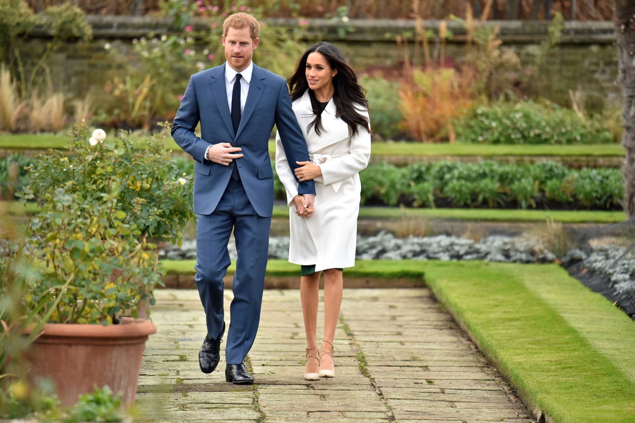 El príncipe Harry y la actriz Meghan Markle anunciaron en marzo que 
<b><a href="http://univisiondeportes.com/entretenimiento/el-principe-harry-y-meghan-markle-tendran-mas-de-2-640-invitados-a-su-boda-pero-no-todos-podran-entrar-a-la-iglesia-fotos">abrirán los jardines</a></b> del Castillo de Windsor “para permitir a miembros del público sentirse también parte de la celebración”.