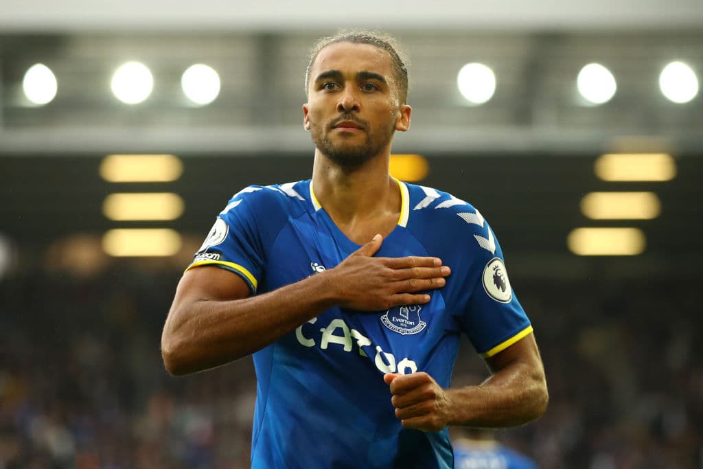 Everton le pasa por encima al Southampton durante la primera Jornada en la Premier League. Adam Armstrong abría el marcador para los 'Saints', pero el triunfo para los 'Toffees' fue con anotaciones de Richarlison (47'), Doucouré (76') y Dominic Calvert-Lewin al 81', sumando sus tres primeros puntos en la tabla.