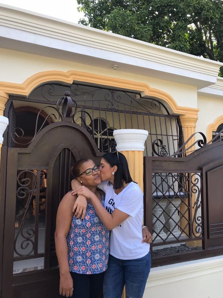 Ver a su mamá feliz es regalo más grande que la vida le pudo dar.