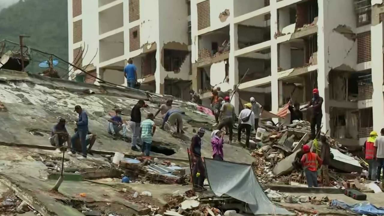 Familias mantienen la esperanza seis días después de los sismos en Venezuela