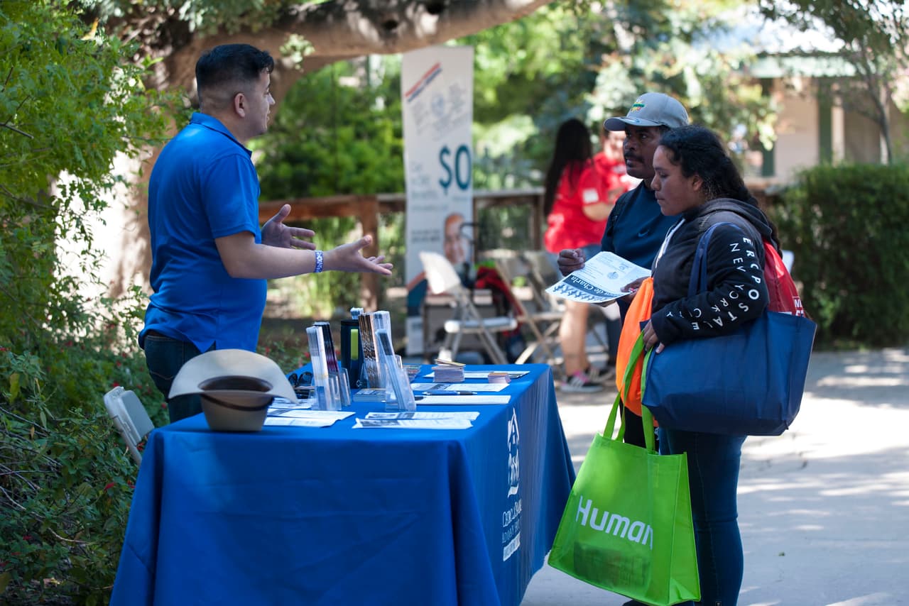 Un bello dia fue perfecto para las familias desde Bakersfield a Modesto.