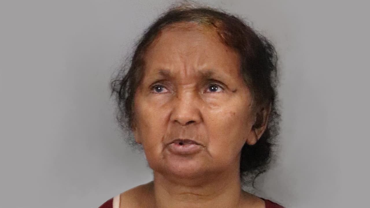 Arrestan a mujer de California acusada de estrangular hasta la muerte a su nieto de 3 años