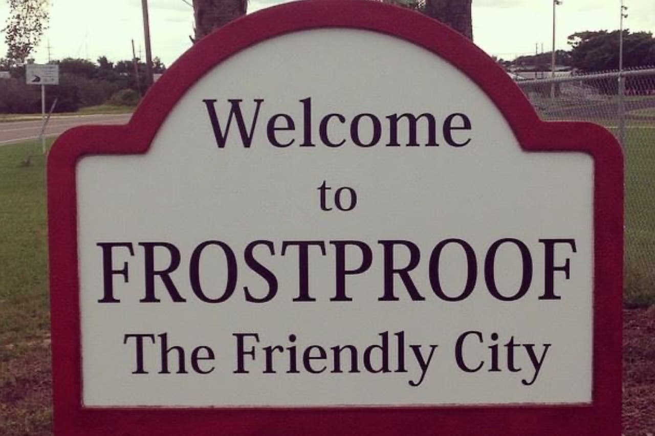 La propuesta fue aprobada por los concejales este lunes en la noche y la proclama establece que 
<b>se debe “rendir tributo” al expresidente quien recibió el 76% de los votos de los residentes.</b>