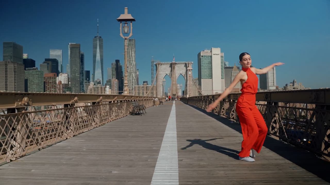 Joven estudiante muestra su amor a Nueva York con un baile viral