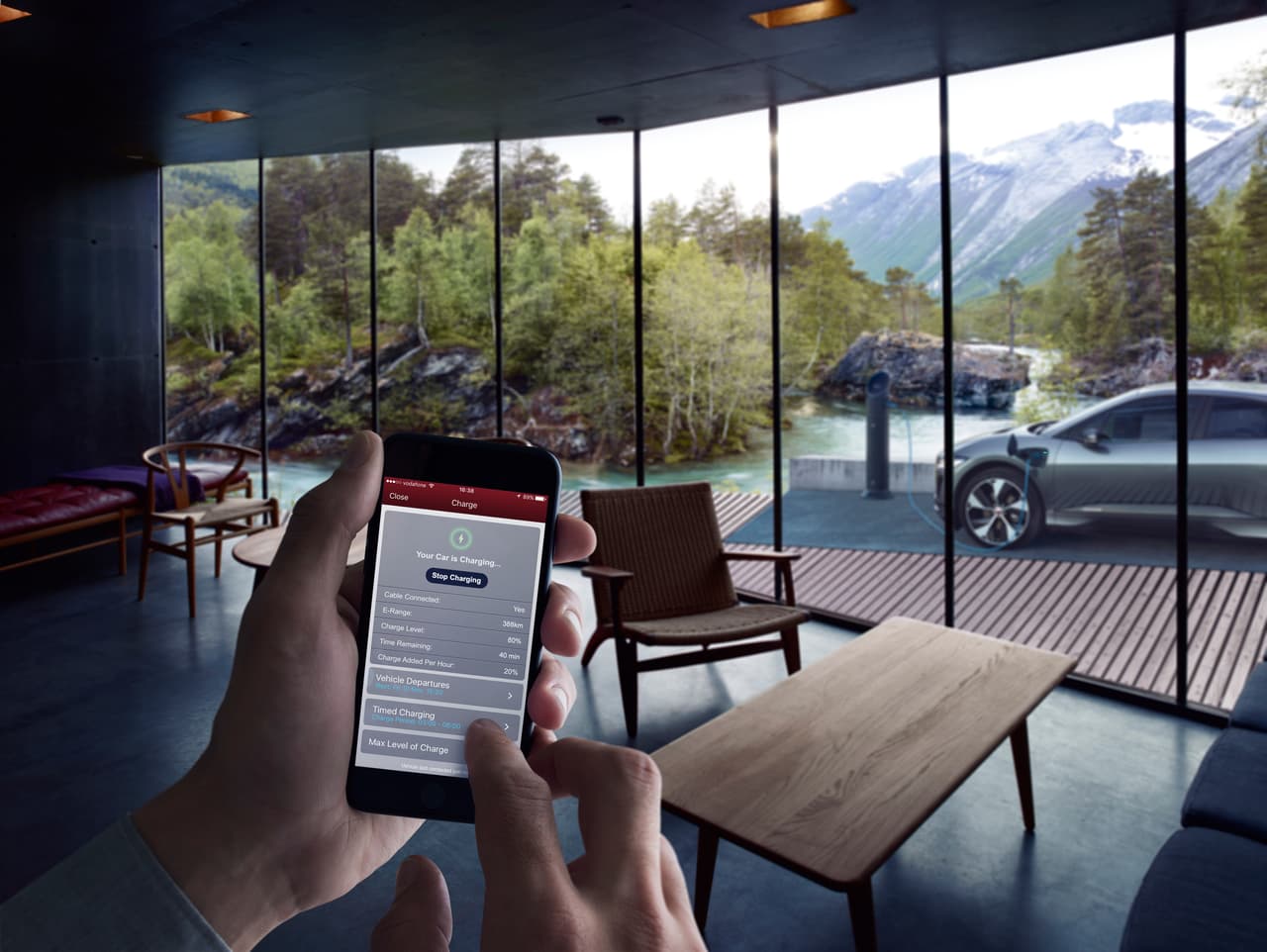 El conductor podrá monitorear, a través de una aplicación en su celular, el proceso y niveles de carga de la Jaguar I-PACE.